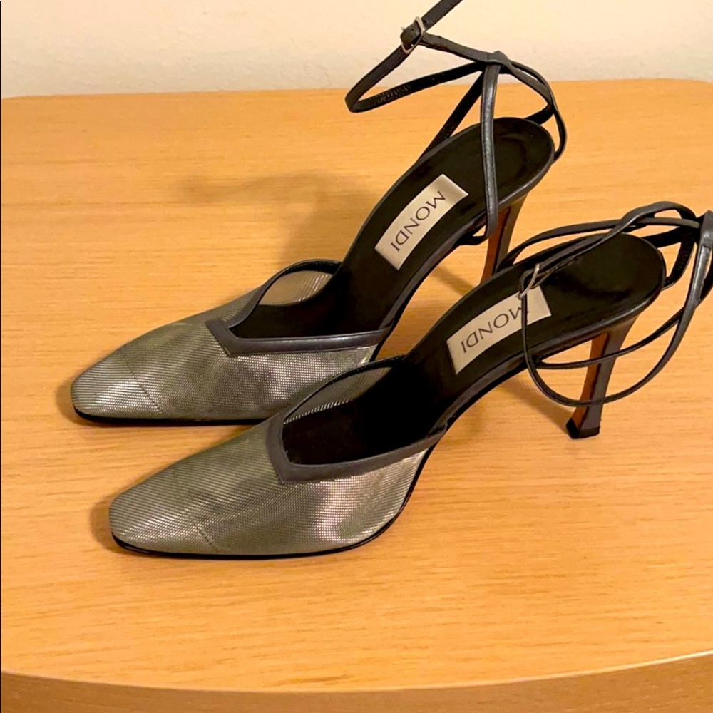 Mondi heels